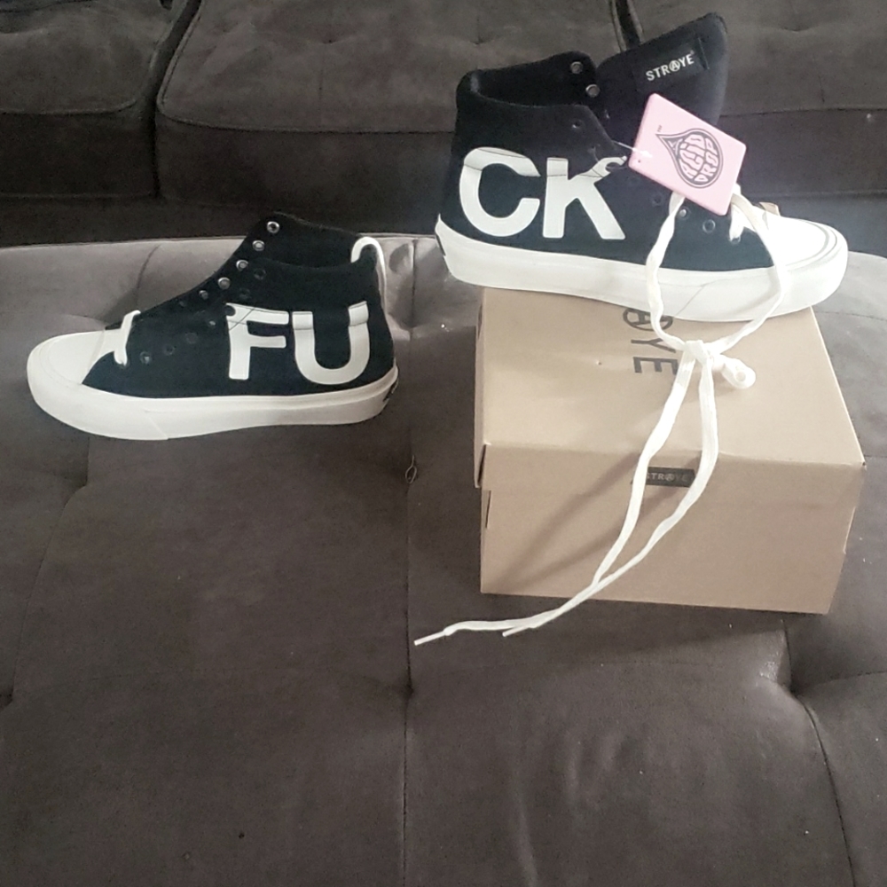 Brand new Straye sneakers